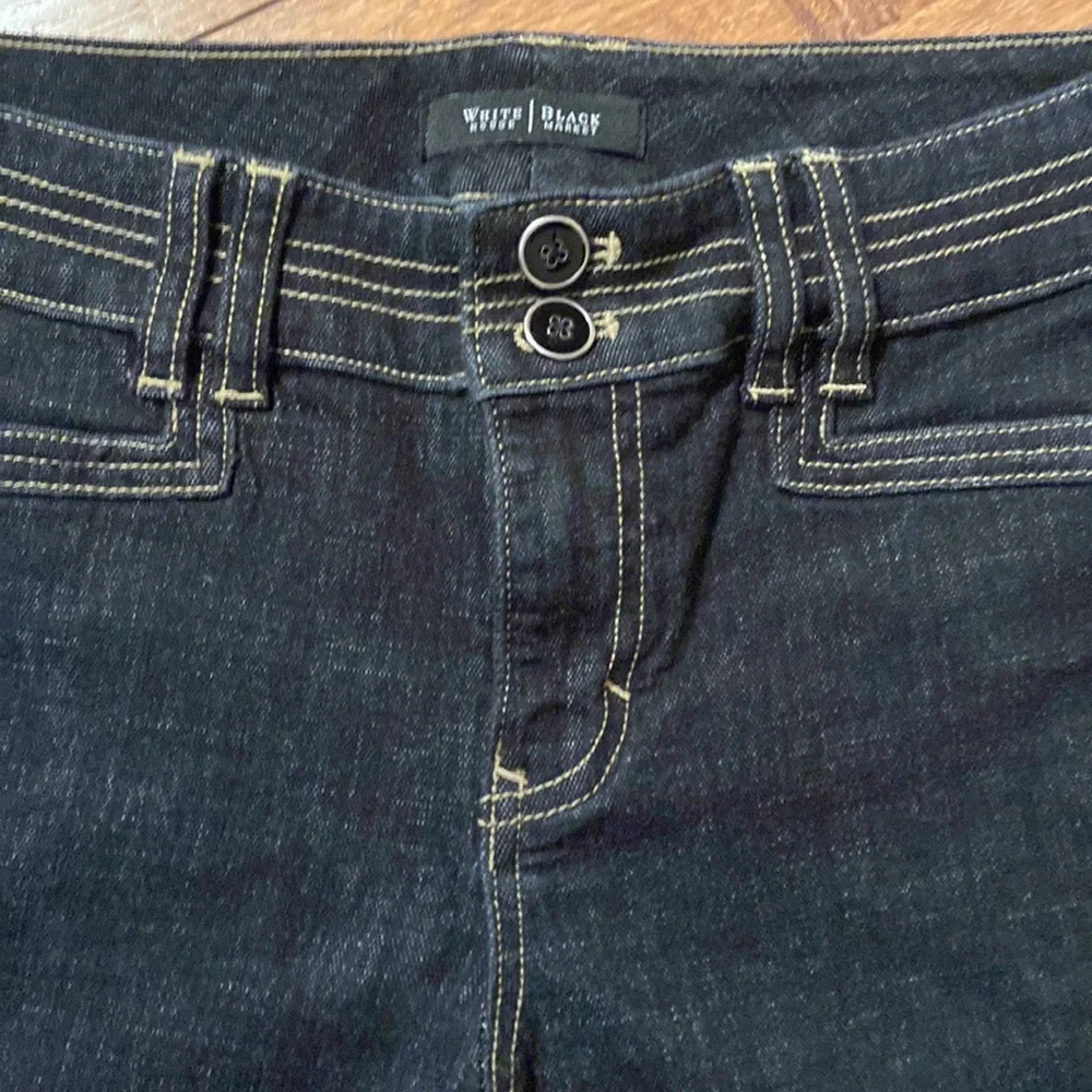 WHBM Blanc Black Crop Leg Jean - Picture 4 of 12